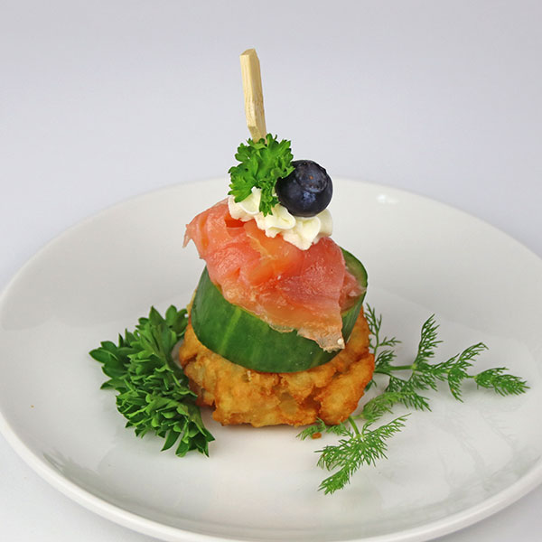 Fingerfood – Kartoffelrösti mit Räucherlachs