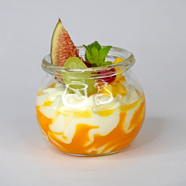 Dessert Yoghurt und Mango